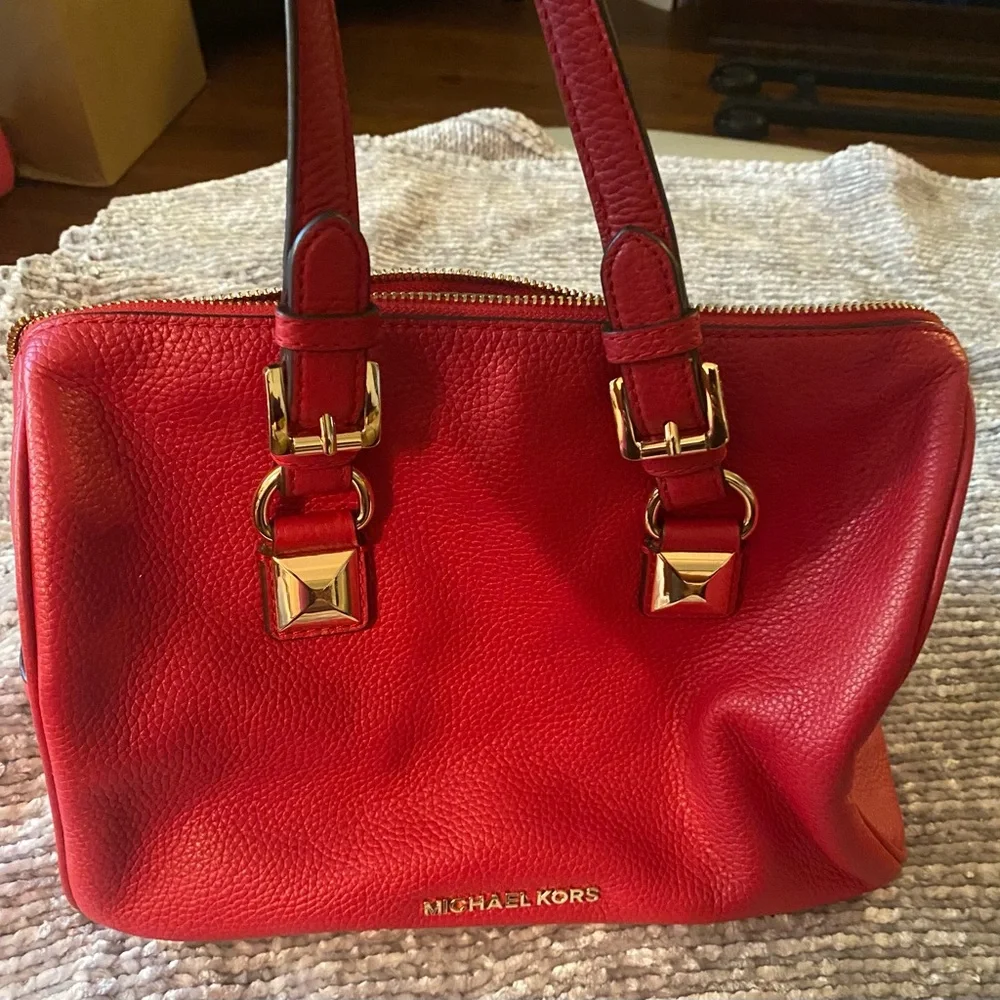 Michael Kors Red Shoulder Bag with Gold Accents - Picture 2 of 8